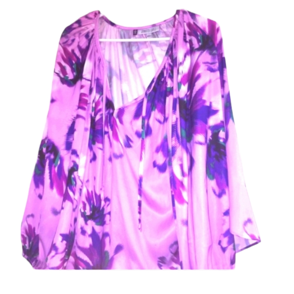 Women’s size largeJennifer Lopez long sleeve shirt